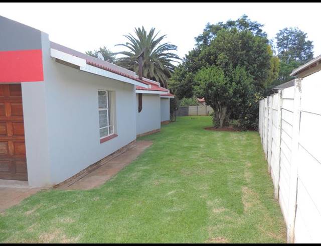 4 BEDROOM HOUSE FOR SALE IN BIRCH ACRES